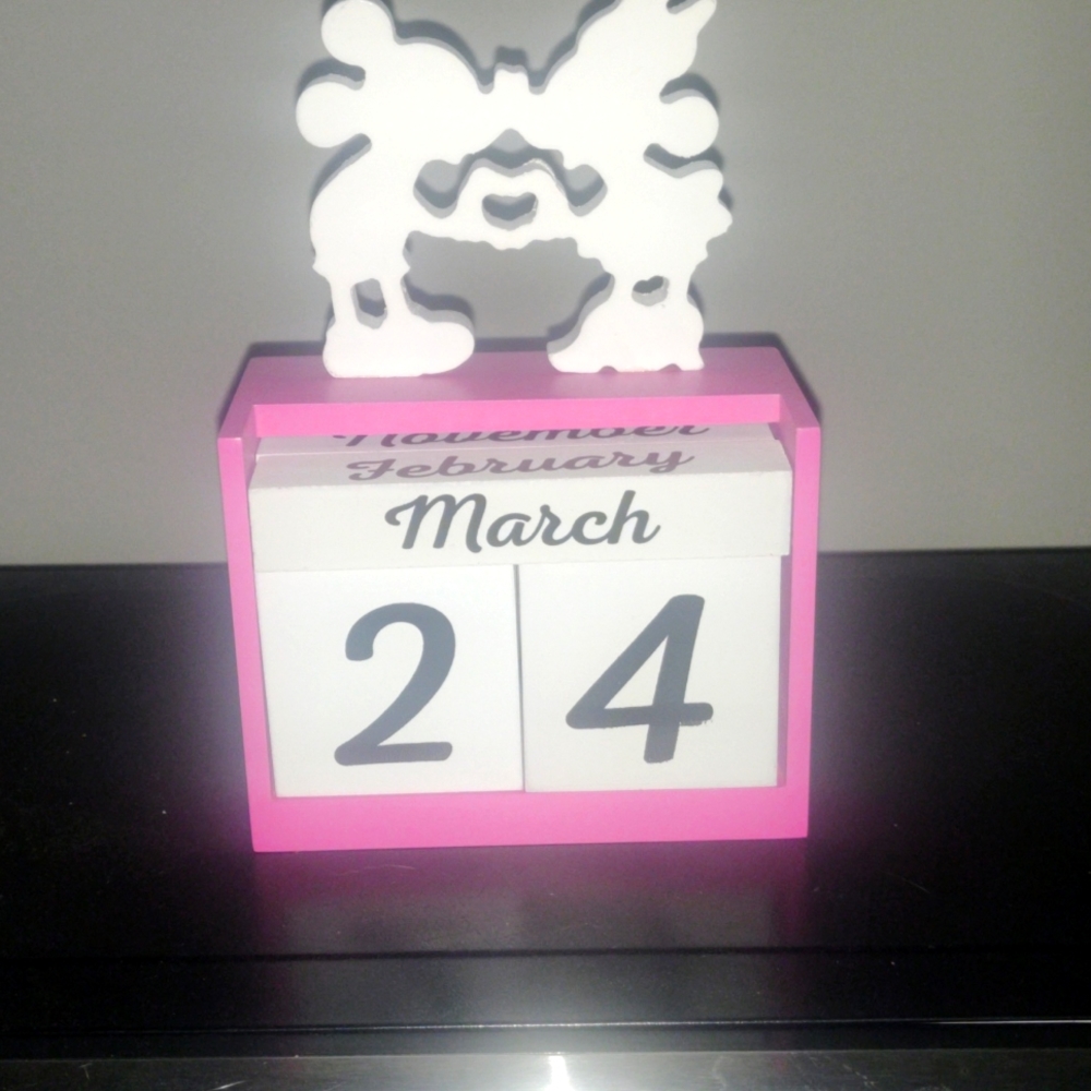 🐭Disney🐭 wood calender